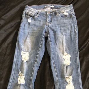 Distressed skinny jeans